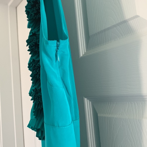 Guess by Marciano beautiful dress! - Picture 8 of 9